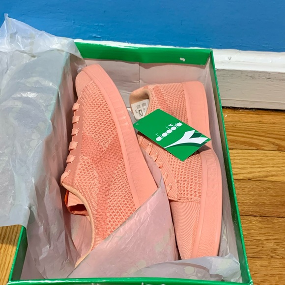 Diadora Shoes - NWT. NWB. diadora sneakers